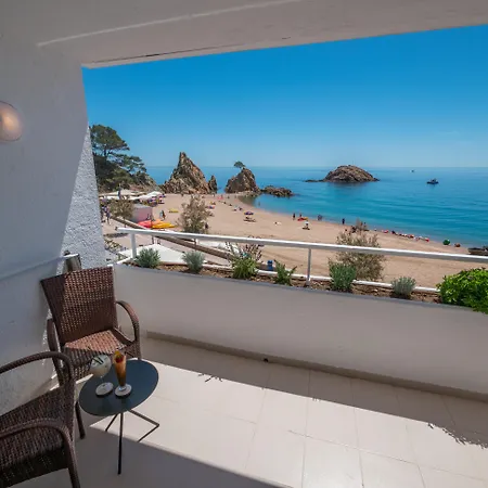 Golden Mar Menuda מלון