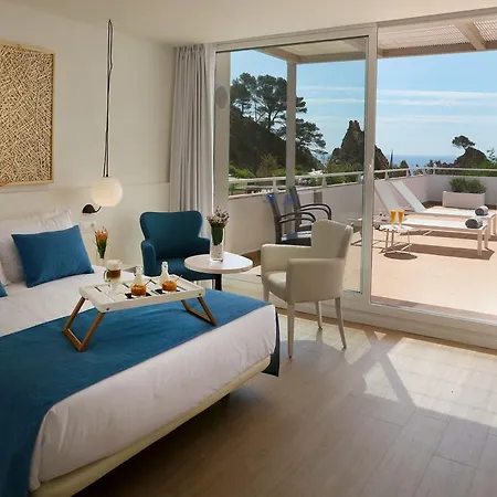 מלון Golden Mar Menuda 4*